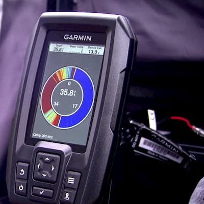 Showing the water depth menu of the Garmin Striker 4